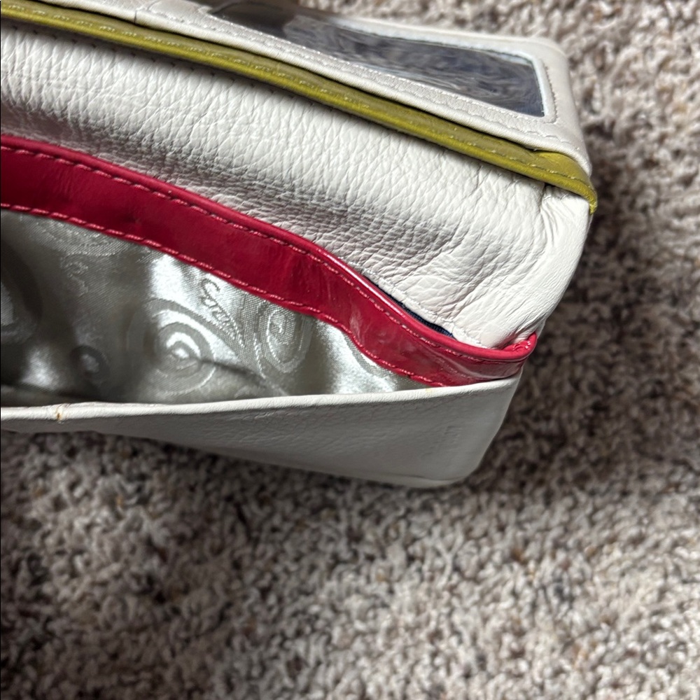 Brighton White Leather Wallet - Picture 7 of 13